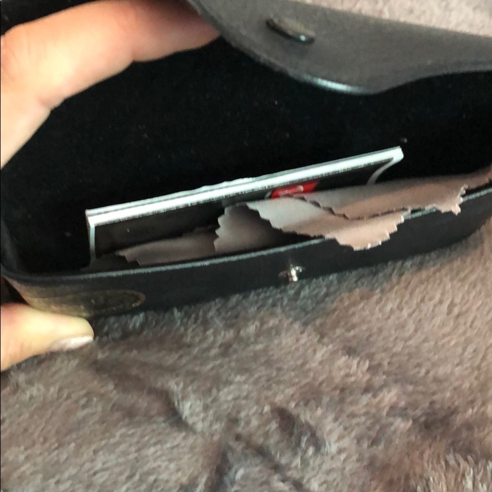 Black and gold Ray Ban aviators Polarized - Picture 5 of 5